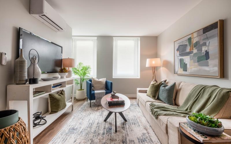 Petfriendly apartments in Weymouth, MA The Flats at 125 Broad